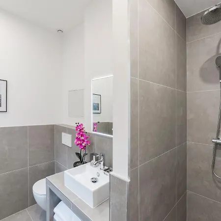 Apartment Livinparis - Luxury 3 Bedrooms Arc De Triomphe I